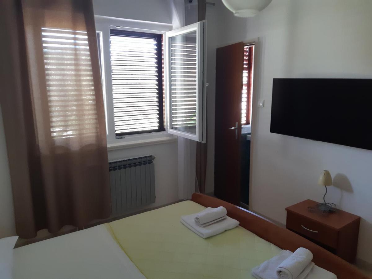 Double Room Jakisnica 4160D لون المظهر الخارجي الصورة